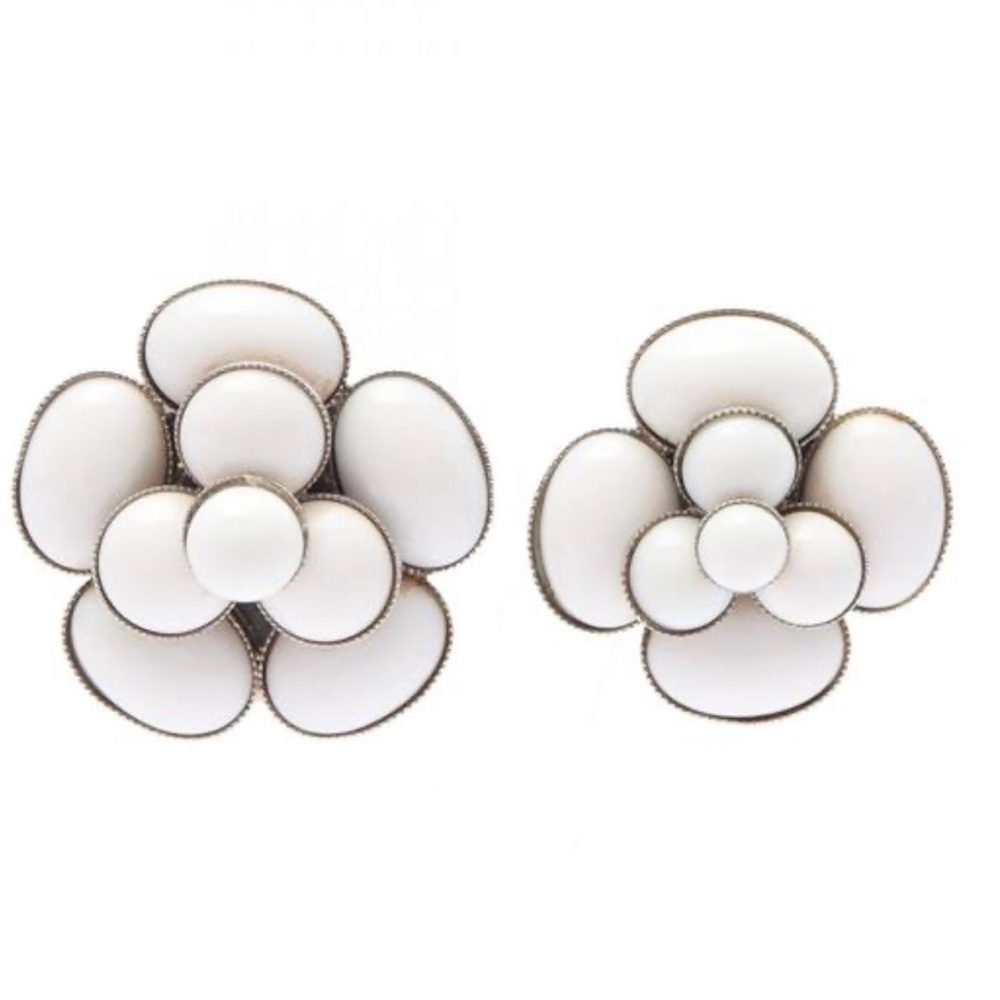 CHANEL 98C camellia clip-ons